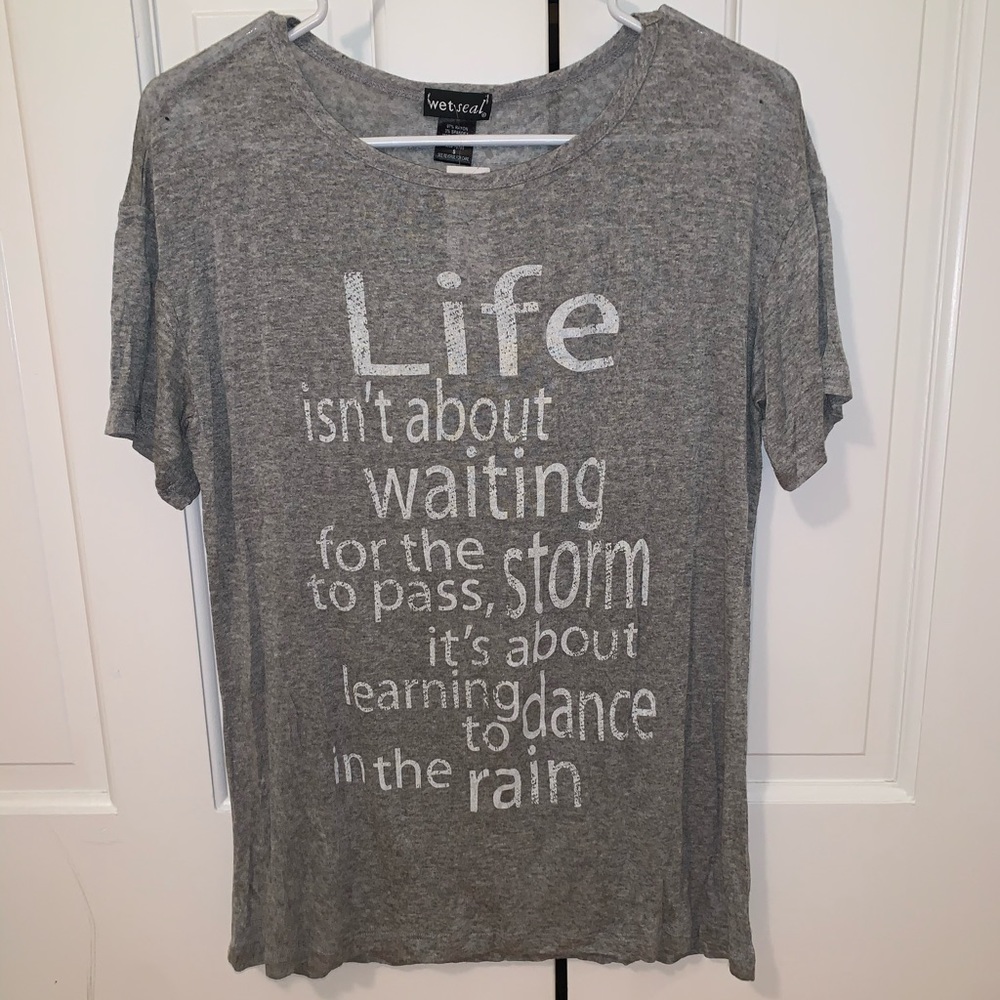 WET SEAL Gray loose fitting short sleeve shirt